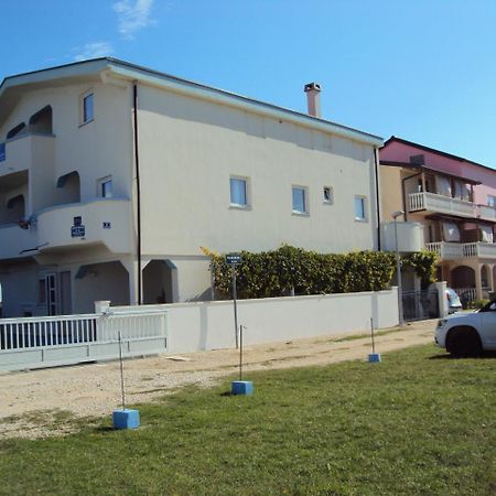 Danijela Apartment Нин Екстериор снимка